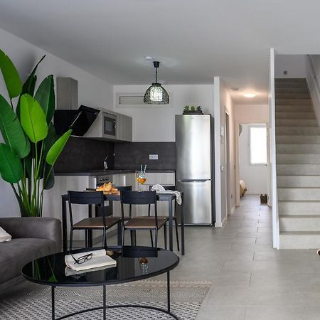 Pachamama House-Near The Beach, Fast Wifi, Air-Con And Sat Tv Playa Blanca  Bagian luar foto